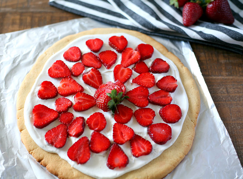 osc blogger recipe paleo strawberry dessert pizza create enjoy
